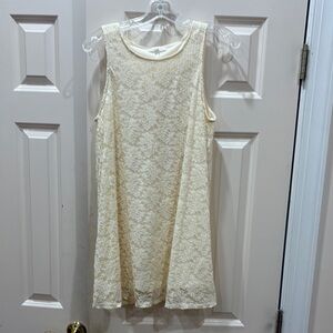 Socialite Cream Lace Sleeveless Dress